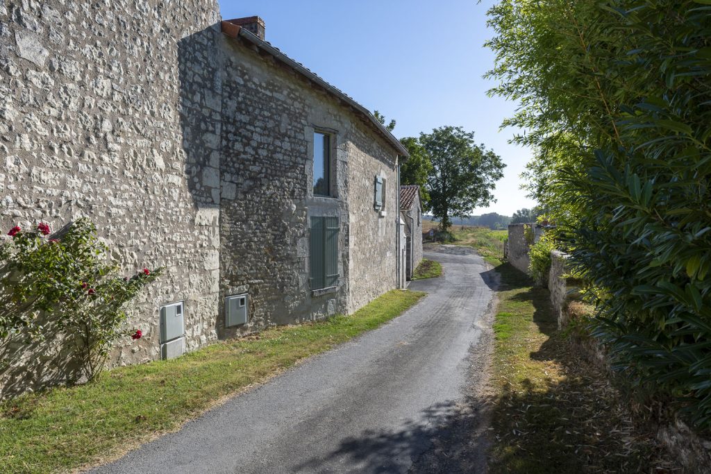 Entrée et route du Petit Munet